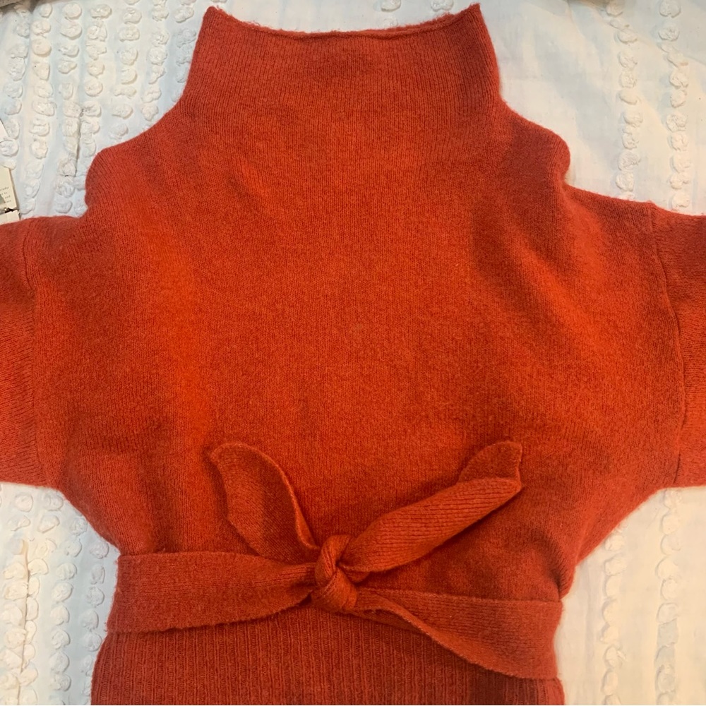 Line and Dot. Anthropology. Oriana tied sweater. Size Small.